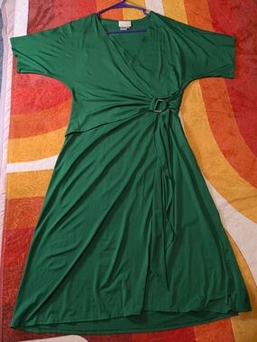 Donna Morgan Kelly Green Wrap-Style Midi Dress w/ Side Tie, Stretch, SZ 14 Party